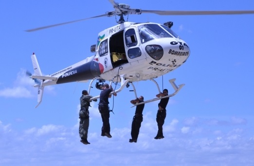 Grupamento Tático Aéreo de Sergipe & Spelaion O instrutor Walker