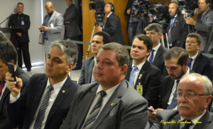 Robson Viana ao lado de deputados federais da bancada sergipana