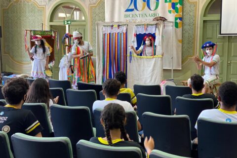 Curso da Elese capacita jovens para entrevistas de emprego