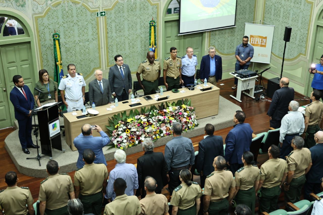 Elese sedia Seminário “80 Anos da Força Expedicionária Brasileira”