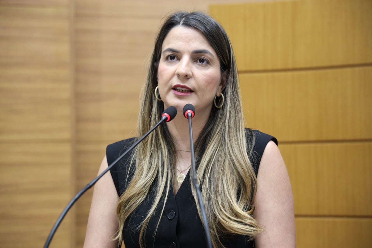 Lidiane Lucena celebra a realização de Concursos Públicos em SE