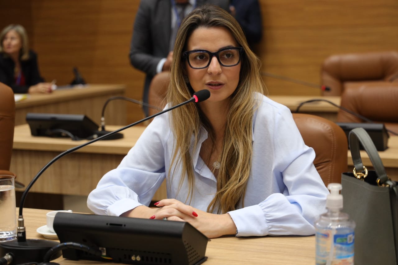 Lidiane Lucena comemora abertura de Centro de Hemodinâmica