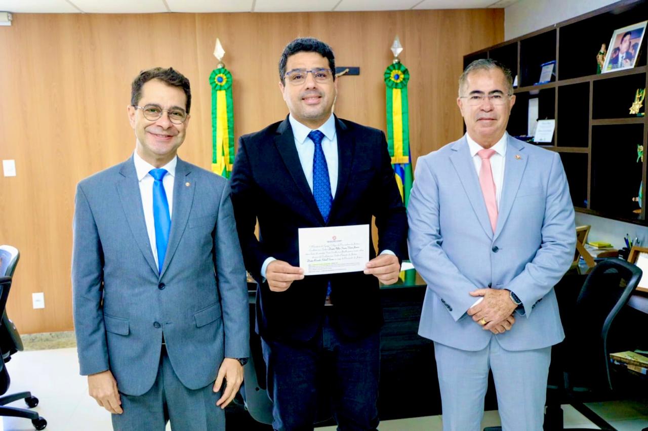 Presidente da Alese recebe Procurador-Geral de Justiça e novo Procurador de Justiça do MPSE