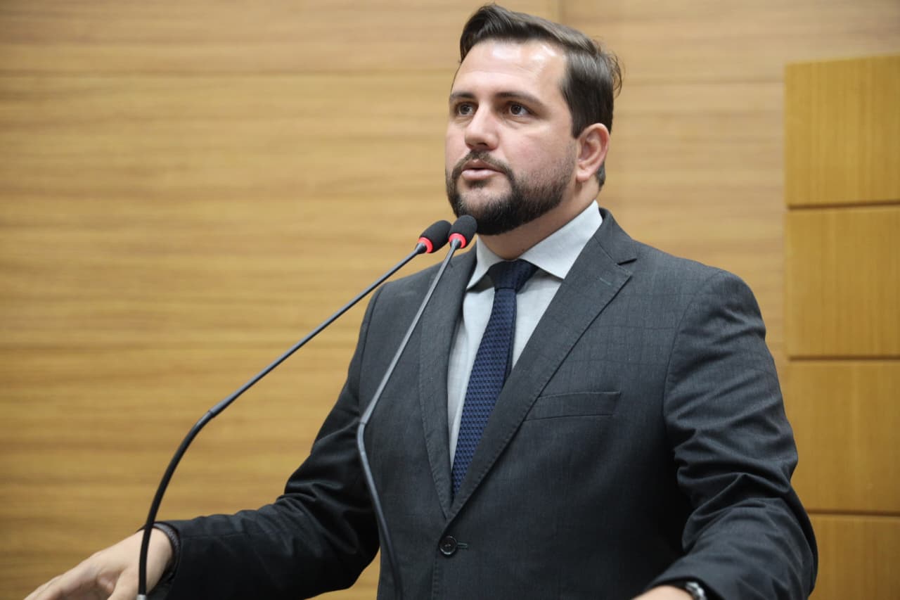 Marcos Oliveira cobra esclarecimentos sobre cobranças em poços artesianos